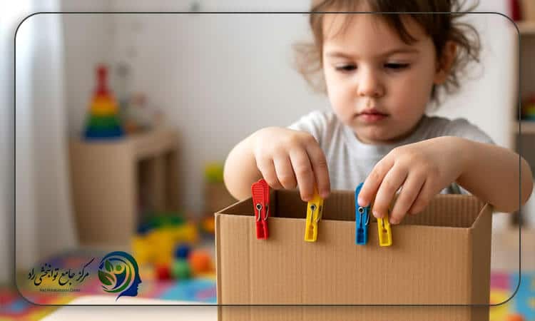 بازی گیره لباس روی جعبه